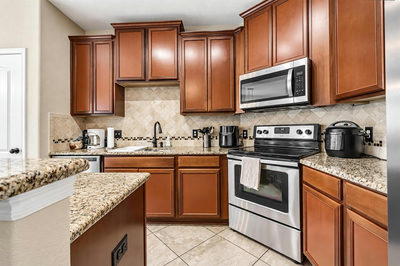 27 Whispering Valley Dr — photo 5