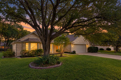 3005 Parker Dr — photo 2