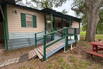 507 Crockett St — photo 3