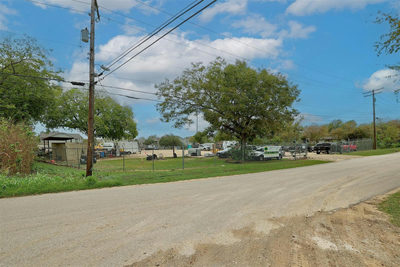 2405 Gardenia Dr — photo 3