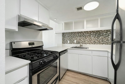 1800 LAVACA St #509 — photo 4