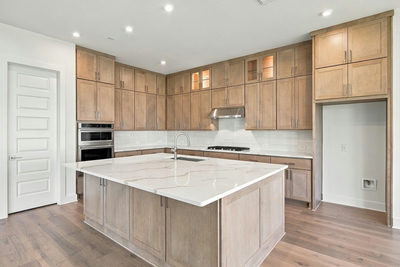 2540 Chiavari Way — photo 5
