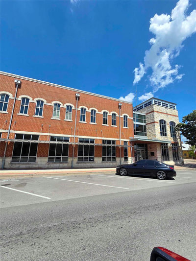 405 S Burleson St — photo 2