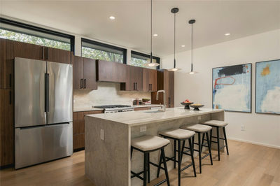 1002 W Johanna St #1 — photo 3