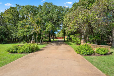 499 Arbors Cir — photo 4