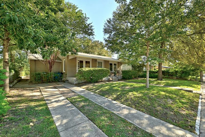 1216 Alegria Rd — photo 2