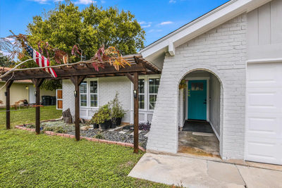 801 E Central Dr — photo 3