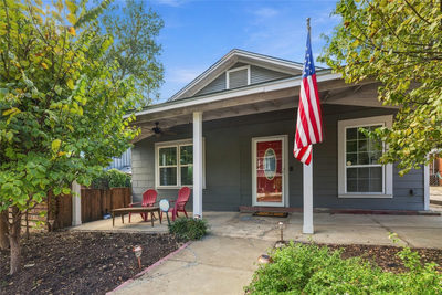 66 Navasota St — photo 2