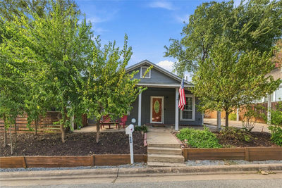 66 Navasota St — photo 4
