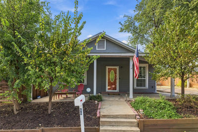 66 Navasota St — photo 3