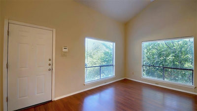 908 Poplar St #203 — photo 5