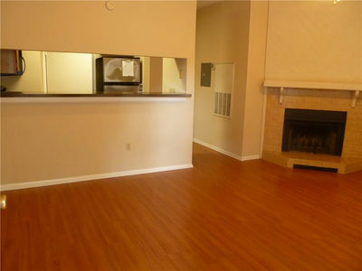 2901 San Jacinto Blvd #206 — photo 3