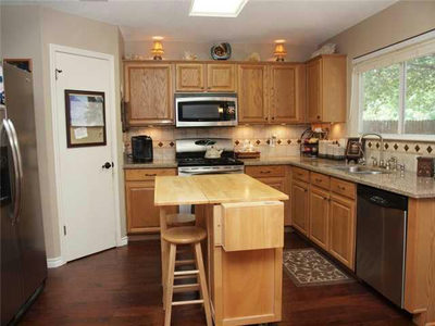 4114 Moss Hollow DR — photo 4