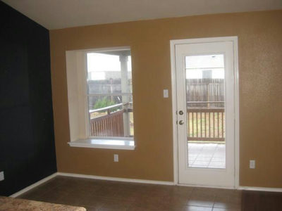 1103 Clayton DR — photo 5