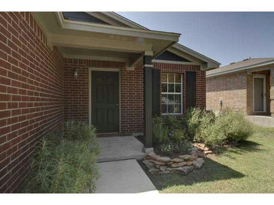 200 Lombard DR — photo 4