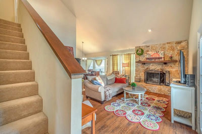 602 Stoney Brk — photo 4