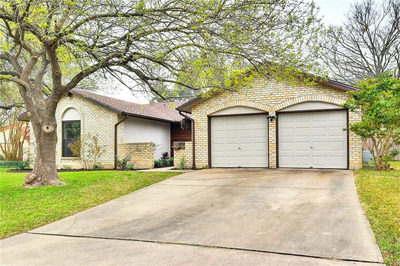 1207 Doonesbury Dr — photo 4