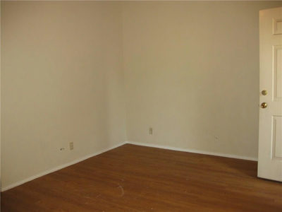 704 W 21st St #201 — photo 4