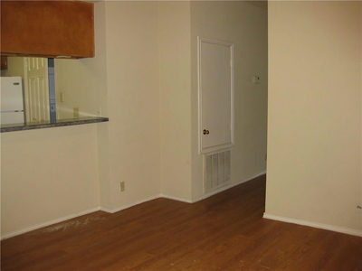 704 W 21st St #201 — photo 3