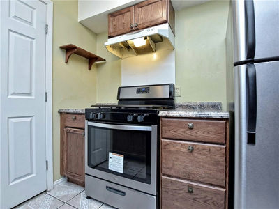 9508 NORTH CREEK Dr — photo 4