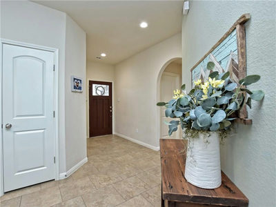 901 Coulee Dr — photo 4