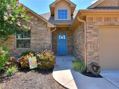 901 Coulee Dr — photo 3