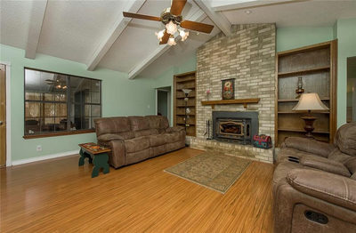 704 Serenada Dr — photo 4
