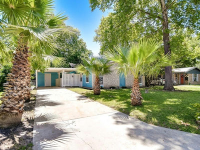 8901 Glenn Ln — photo 2