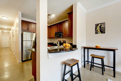 910 W 25th St #409 — photo 5