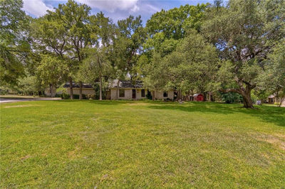205 Leisurewoods Dr — photo 3