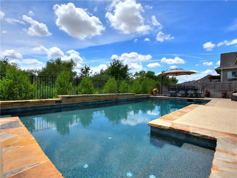 3209 Chalice Well Dr — exterior