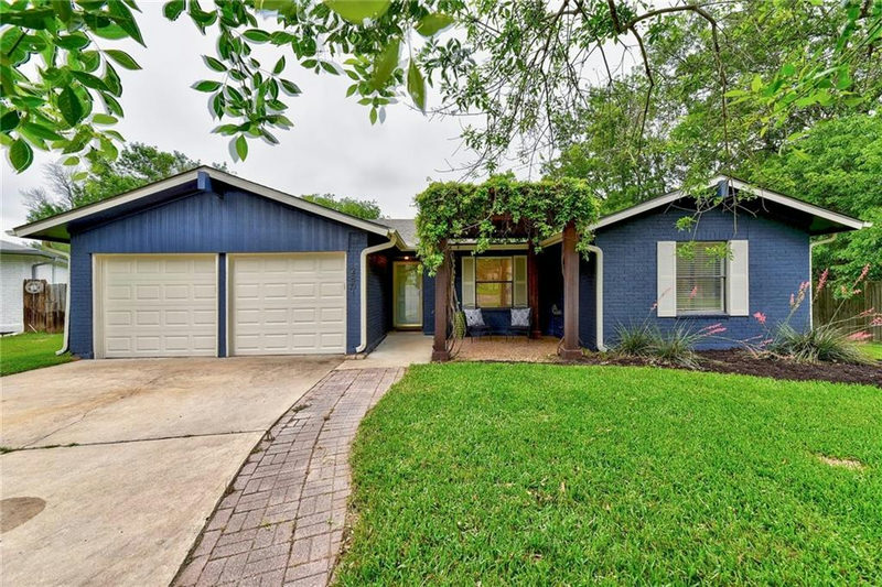 2801 Cornish Cir — exterior