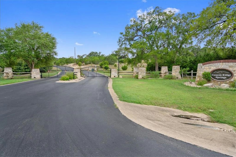11201 Montana Springs Dr — exterior