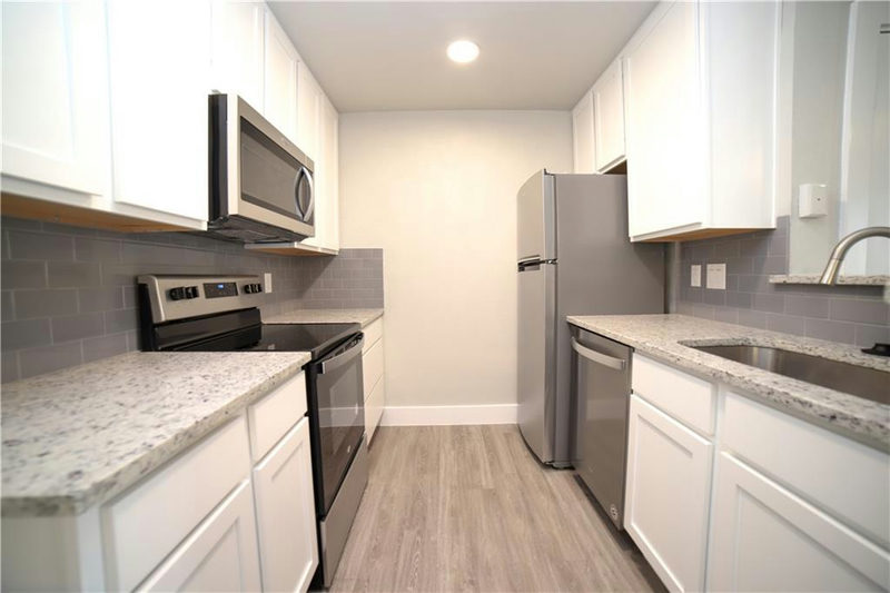114 E 31st St #208 — exterior
