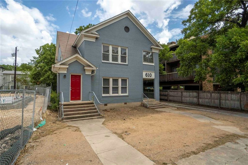 610 Park Pl — exterior