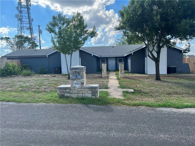 15504 Spring Hill Ln