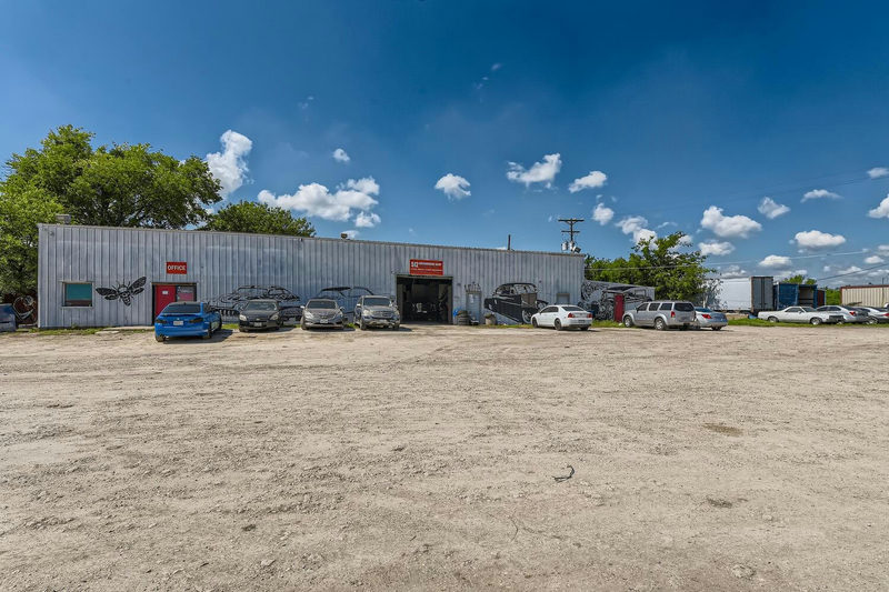 10209 FM 812 — exterior