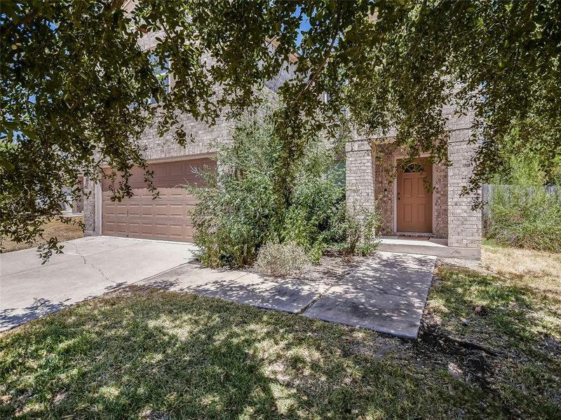 1303 Casa Blanca Cv — exterior
