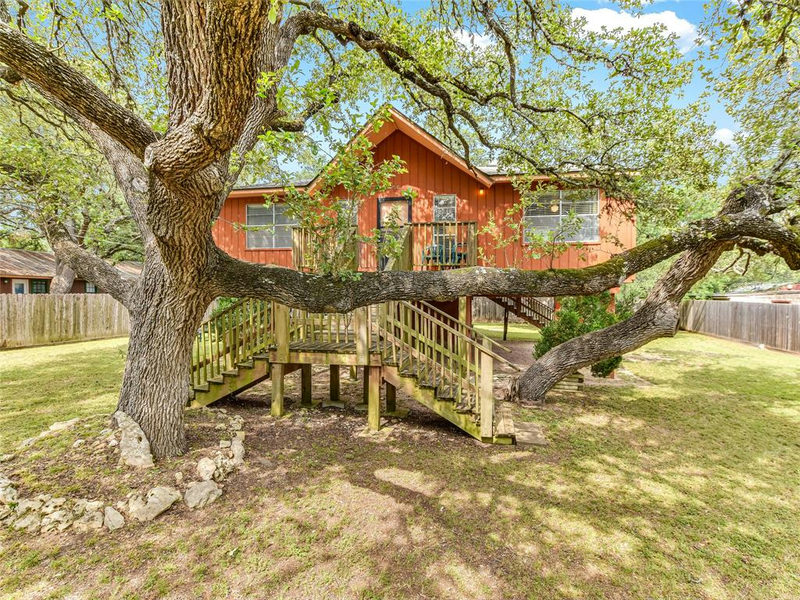 230 Dobie Dr — exterior