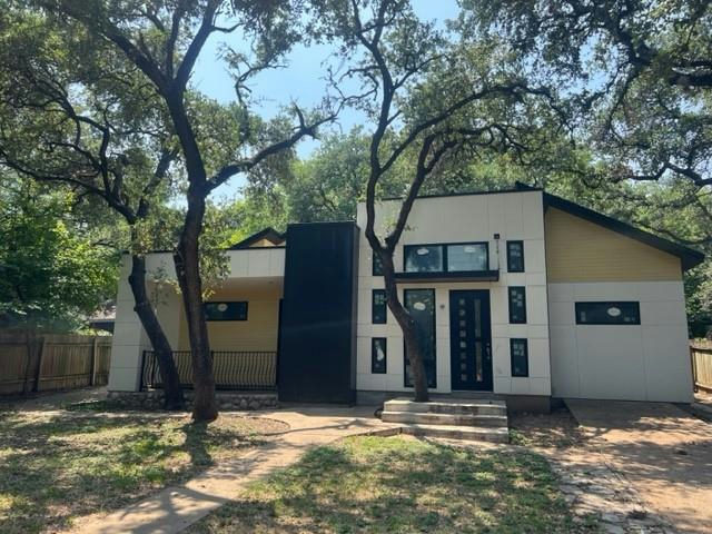 2610 S 3RD St — exterior
