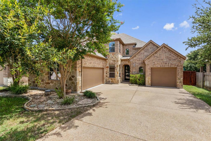 112 Dasher Dr — exterior