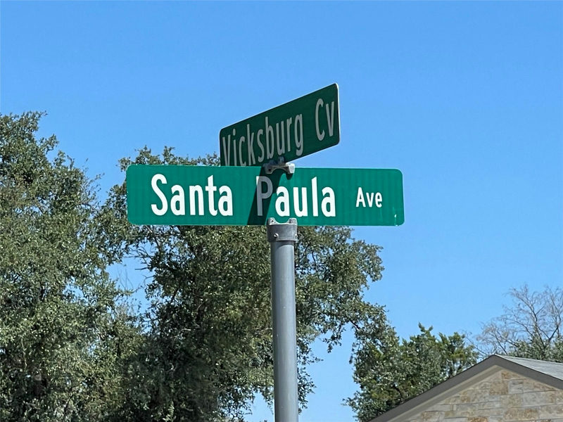 21101 Santa Paula Ave — exterior