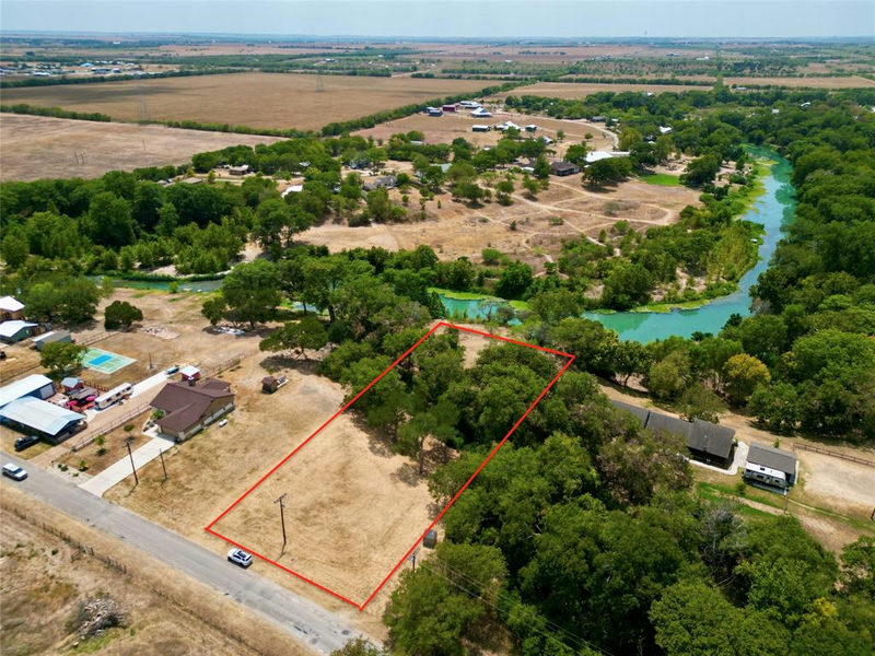 Lots 1 & 2 NW River Rd — exterior