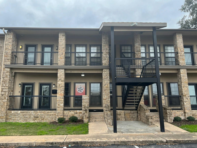 13740 Research Blvd N Highway 183 Hwy #H2,3,4 — exterior