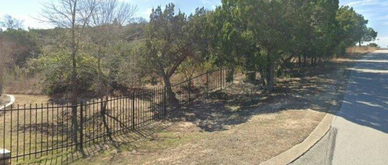 17511 Northlake Hills Dr — exterior