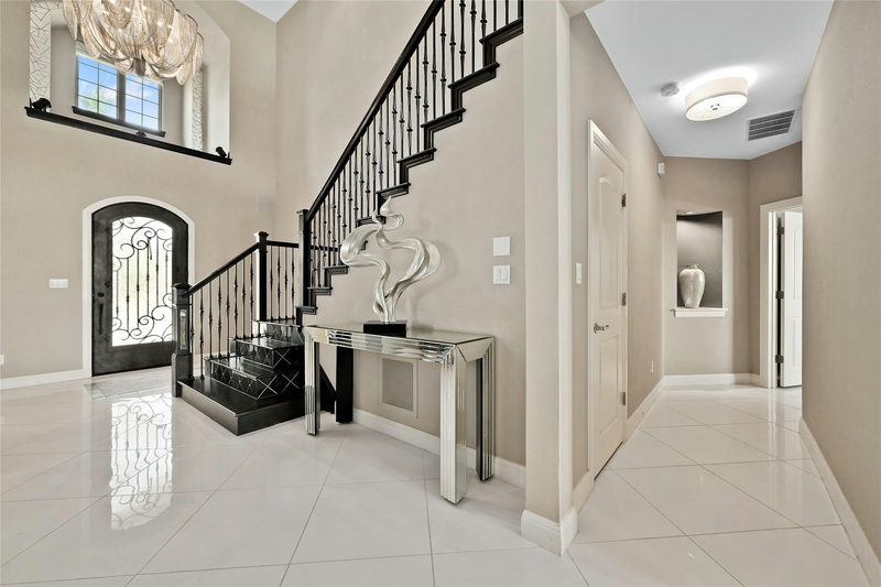 8805 Ambrosia Dr — exterior
