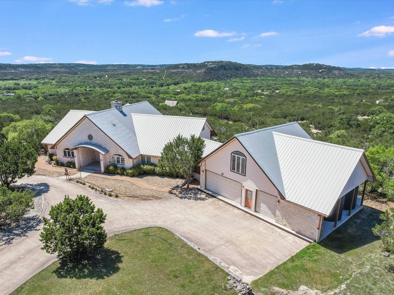 140 Oak Terrace Dr — exterior