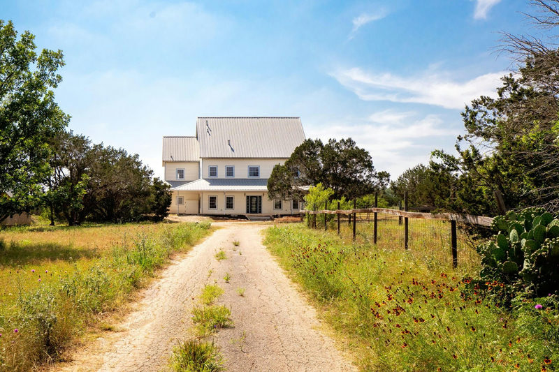 3401 Flite Acres Rd — exterior