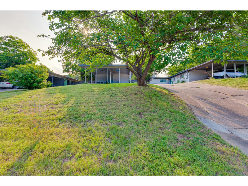 1606 Parker Ln — exterior