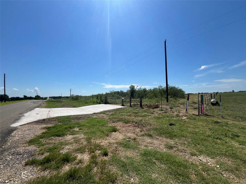 2600 CR 466 — exterior